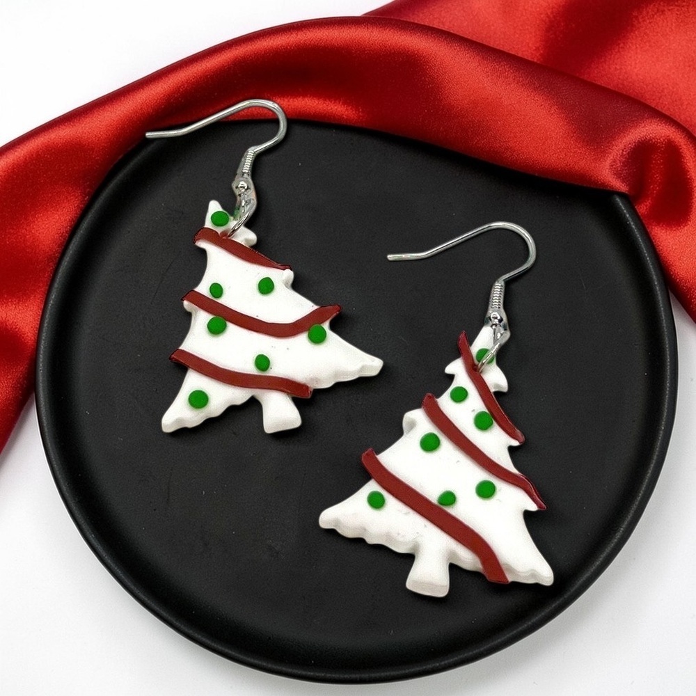 NWT Christmas Tree Earrings - Perfect Handmade Holiday Jewelry